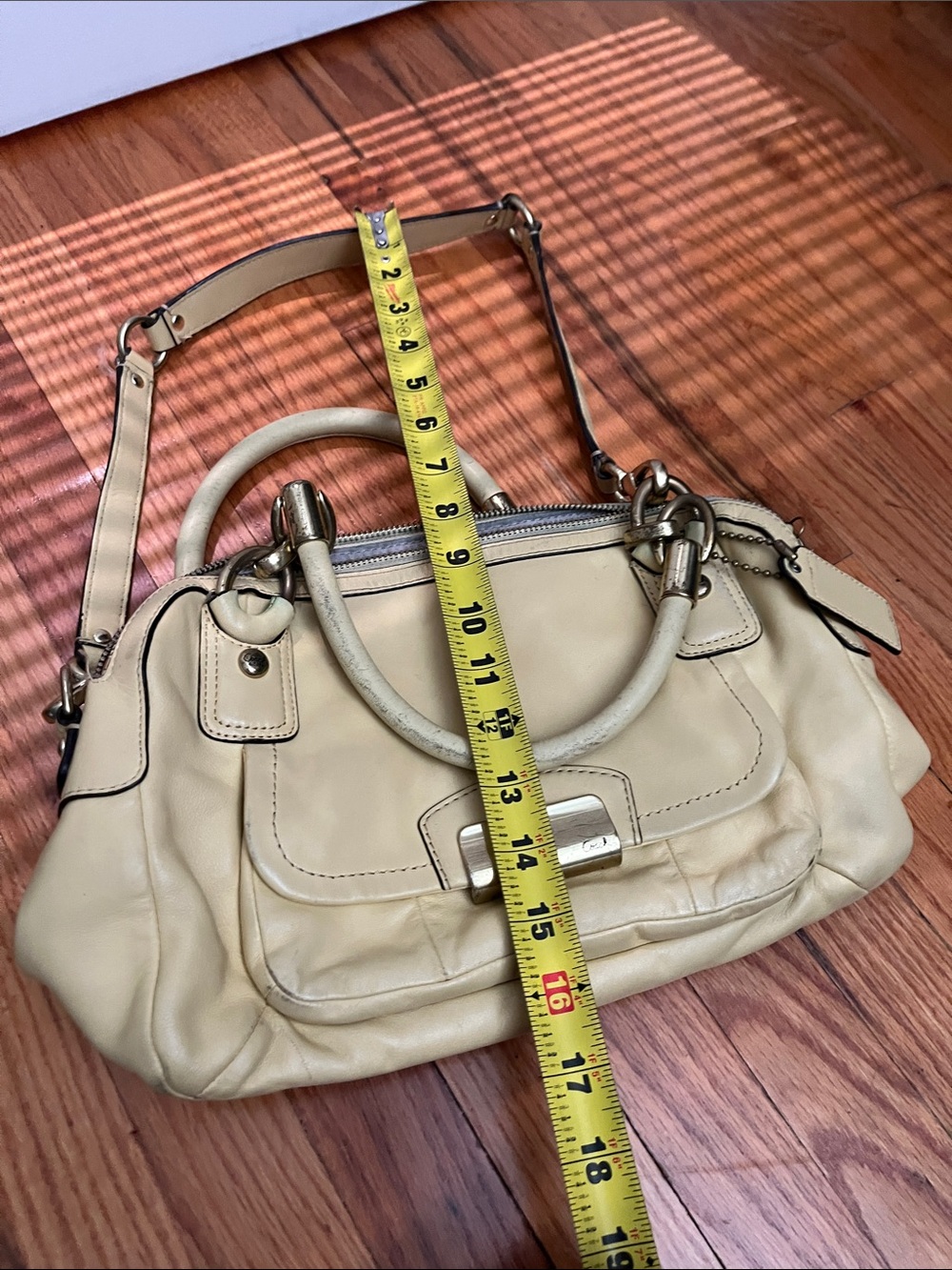 Coach Classic Yellow Leather Shoulder Bag with Top Handle - Picture 8 of 11